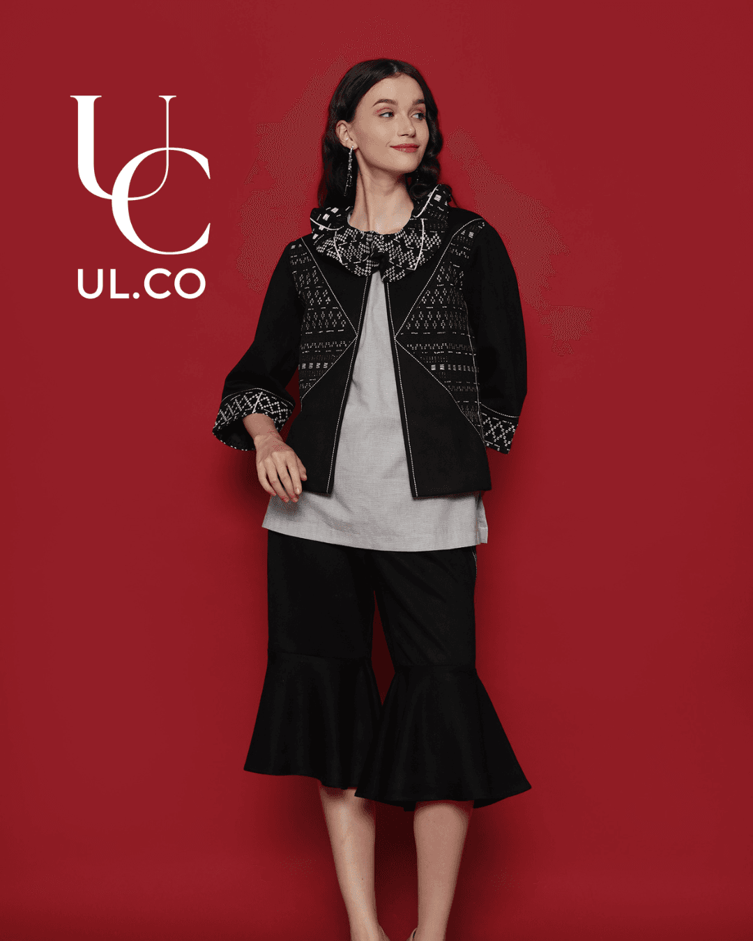 Outer Hitam ulos hitam